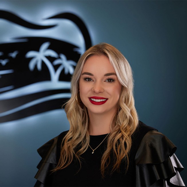 Registered dental assistant Allie